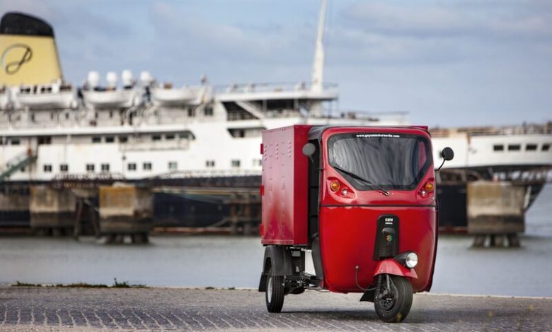 Cargo-Carrying Electric Rickshaws