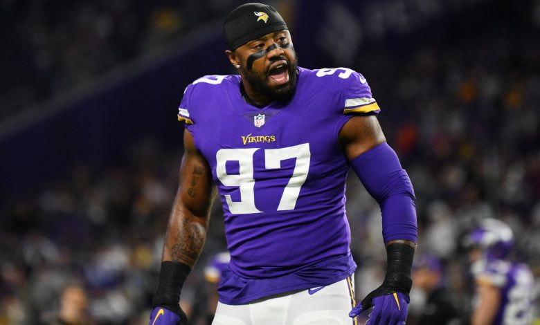 Vikings send reps to Everson Griffen's home after gun video, pleas appear on Instagram