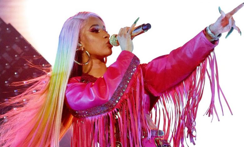 Cardi B to Host AMAs 2021 – The Hollywood Reporter