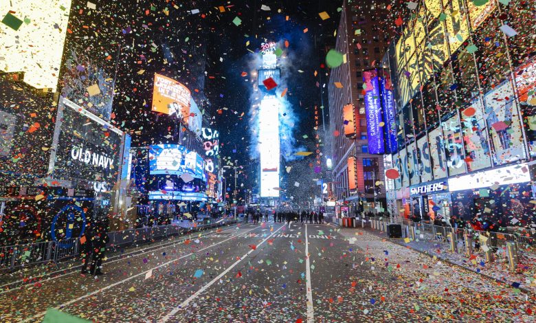 Times Square Opens Its Doors To Vaccinators This New Year's Eve: NPR