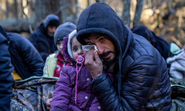 Cuộc khủng hoảng biên giới Belarus-EU leo thang khiến người di cư ở giữa: The Picture Show: NPR