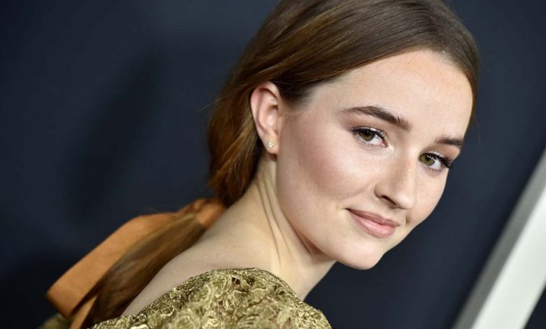 Kaitlyn Dever Shares First Look Image of Hulu’s ‘Rosaline’ – The Hollywood Reporter