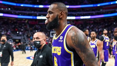 LeBron James ejected after Isaiah Stewart's bloodshed as Lakers, Pistons scuffle