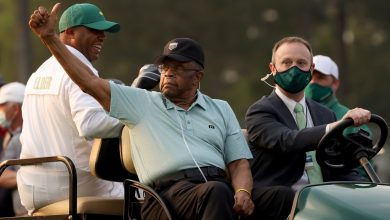 The golf world reacts to the death of Lee Elder, the first black golfer to compete in the Masters