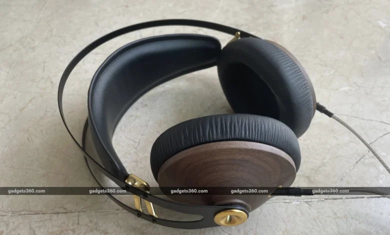 Meze 99 Classics Wired Headphones Review: A Beautiful Thing