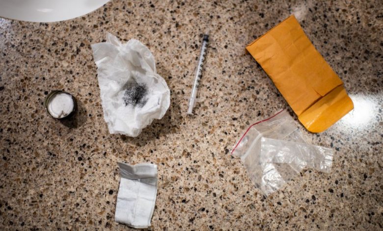 Officials say US overdose deaths hit 100,000 in a year
