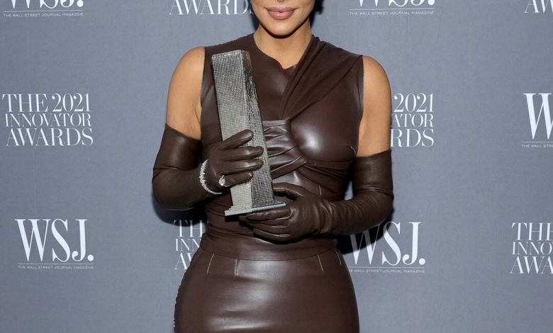 Kim Kardashian Barely Avoids "Fashion Emergency" While Accepting Award