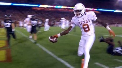 Xavier Worthy powers his way into the end zone for a four-yard TD, Texas leads Iowa St, 7-3