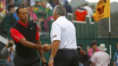 Tiger Woods And Steve Williams, Former Caddie Shake Hands at British Open 2013 [PHOTO] : GOLF : Sports World News