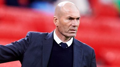 Transfer news: PSG negotiate with Zidane, Manchester United hunt Vlahovic