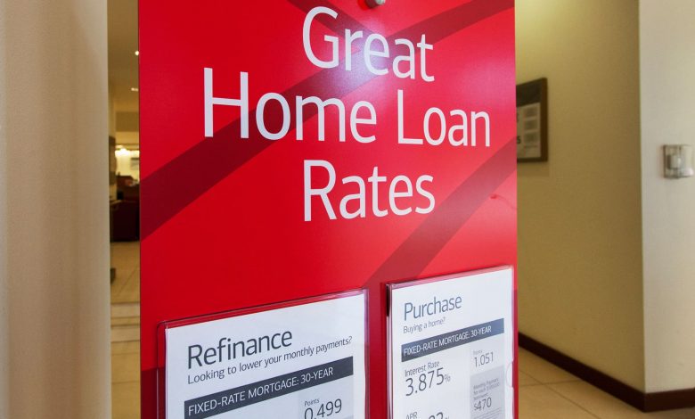 Mortgage refinancing struggles as interest rates continue to rise