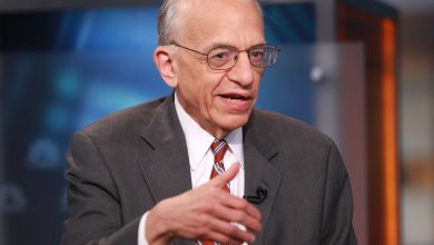 Wharton's Jeremy Siegel says Fed rate hikes will be good for stocks next year, but maybe not in 2023