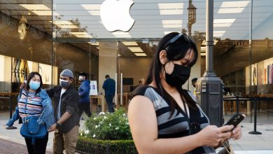 Apple will require masks at all US stores as Covid cases increase