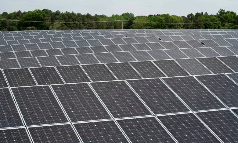 US solar industry to grow 25% less than expected in 2022, report finds