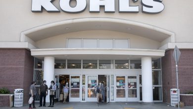 Activists pressure Kohl's to consider selling biz online, report says