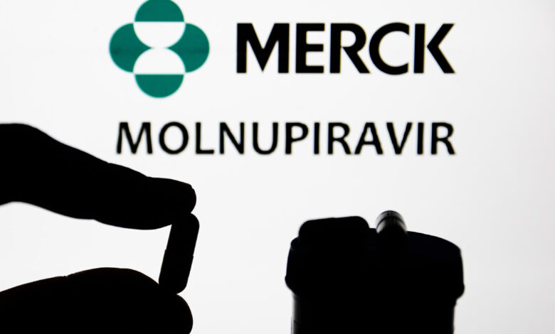 US FDA approves Merck .'s home antiviral Covid-19 pill