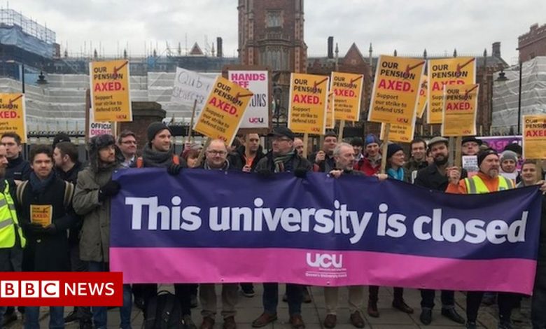 College strike: QUB and Ulster University staff begin to march