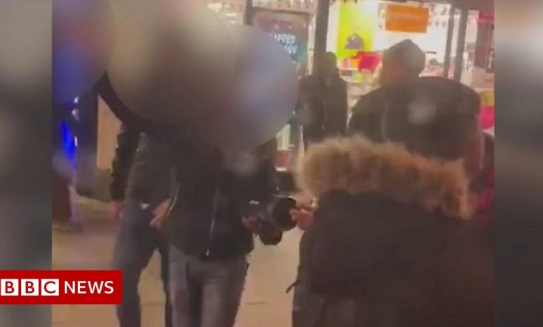 Oxford Street: Men filmed spitting at Jews on bus