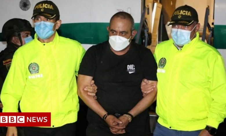 Colombian gangs: 'Surrender or we'll go after you' warns minister
