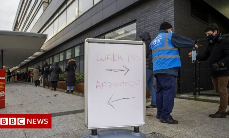 Coronavirus: Belfast vaccination center 'extremely busy'