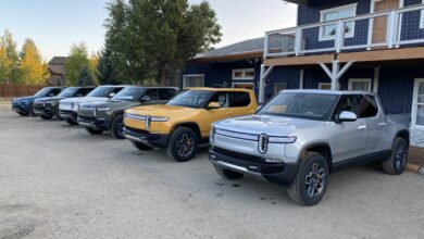 Rivian R1S and R1T with max battery pack delayed to 2023