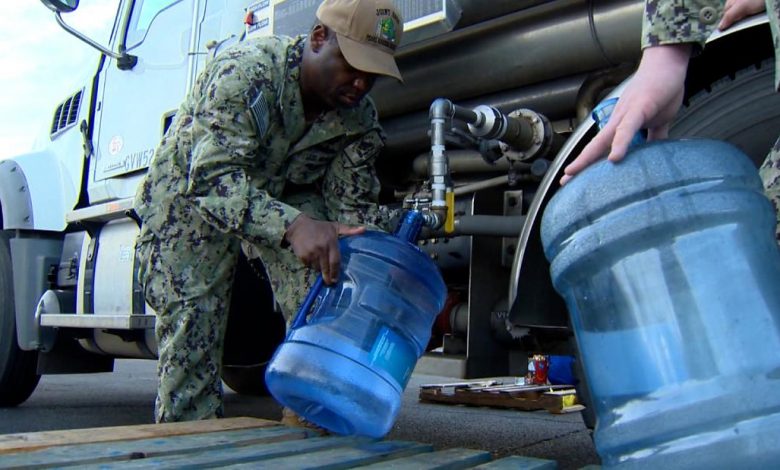 Honolulu shuts down Oahu's largest water source due to contamination of Navy well near Pearl Harbor