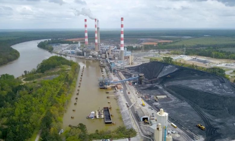 Mud dam separates 21.7 million cubic yards of toxic waste from 'America's Amazon'