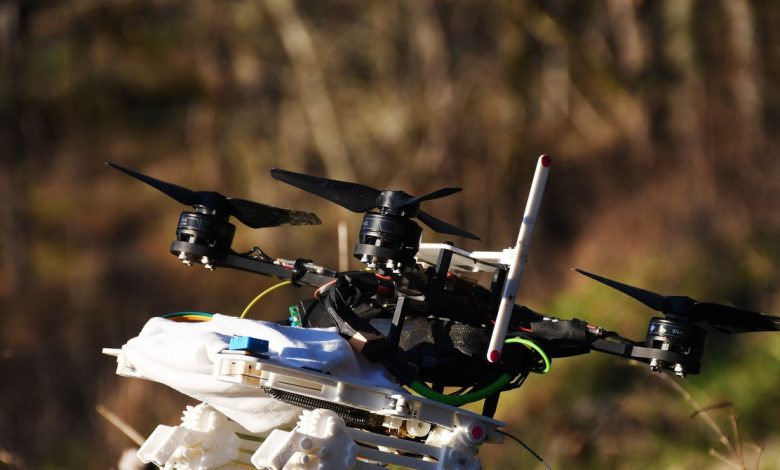 This drone uses piercing stories to fish perch — or snatch objects