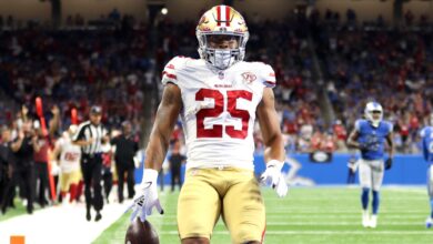 Does Elijah Mitchell play on Thursday nights?  Fantasy Injury Update for Thursday Night Football Week 16 Week 49ers-Titans