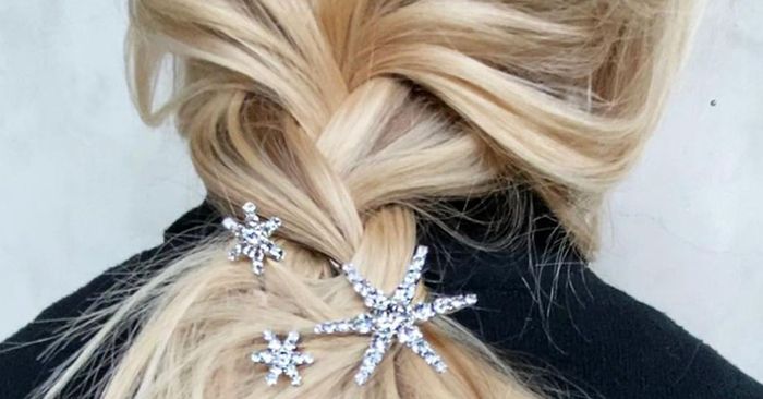 15 Easy Hairstyles You Can Do With Hairpins