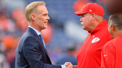 Joe Buck, Fox tore the fence to treat Donald Parham Jr.'s injury.  in Chiefs-Chargers