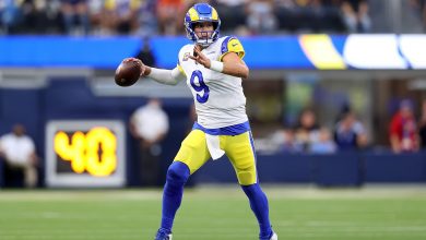 What's wrong with Matthew Stafford?  Rams QB Plays With Multiple Injuries In 'Monday Night Football'