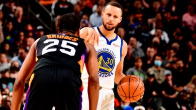 Led by Mikal Bridges, the Suns confine Stephen Curry to the worst night of filming of his career