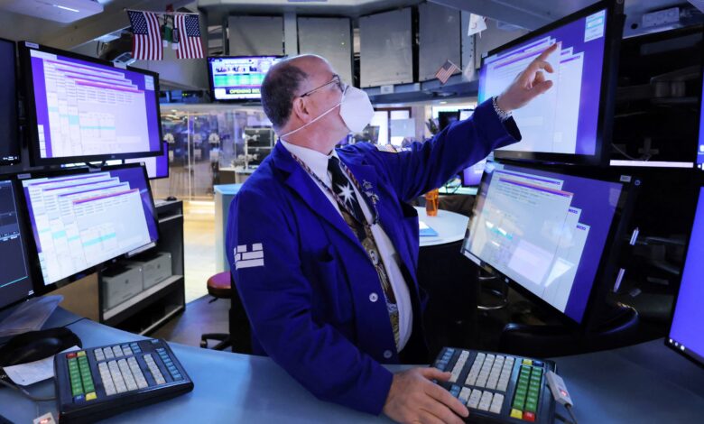 Stock futures slightly higher after Wednesday's sell-off