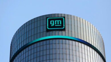 GM hires 8,000 more technical workers this year