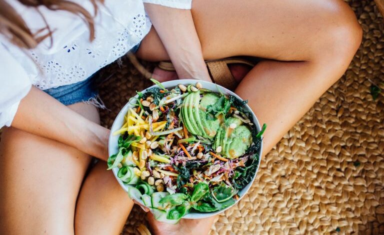 13 Salad Ideas for Lunch to Keep You Energized All Afternoon