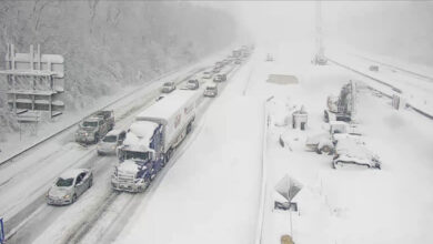Virginia officials defend response to snow congestion on I-95: NPR