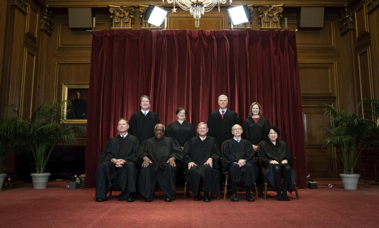 Fissures at the Supreme Court suggest justices are like a dysfunctional family : NPR