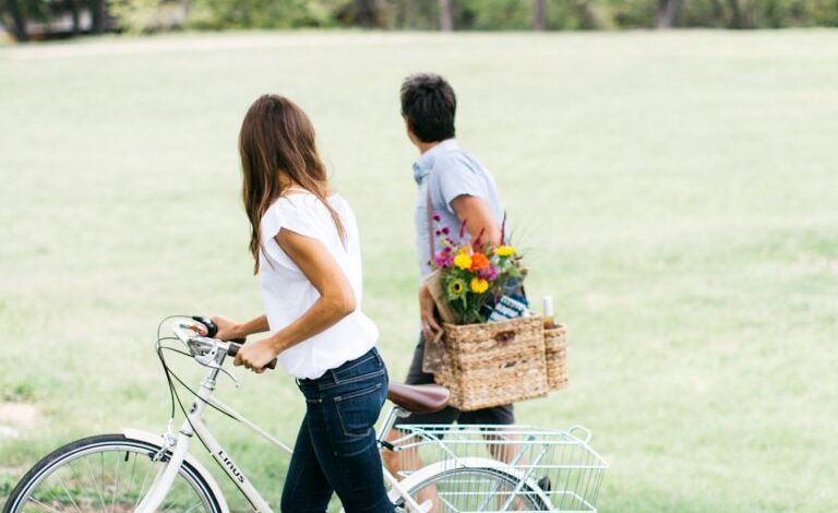 20 Surprising Valentine's Day Date Ideas to Make You Smile