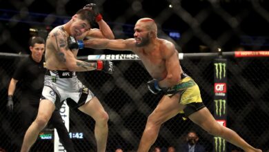 UFC 270 results: Deiveson Figueosystemo reclaims flyweight belt from Brandon Moreno in another classic