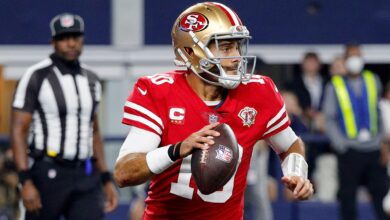 Jimmy Garoppolo injury update: 49ers QB sprained shoulder, scheduled to play Packers