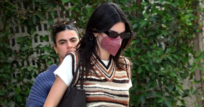 Kendall Jenner Wore LA's Go-To Sweater and Jeans combo