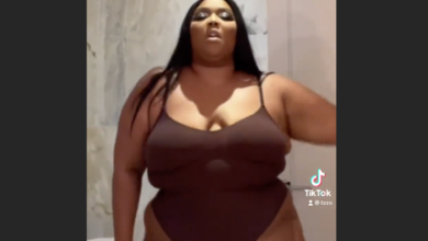 Lizzo Gains Weight During The Holidays.  .  .  Now the reported weight is 300 POUNDS!!