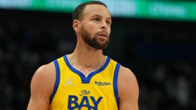 Is Stephen Curry playing tonight?  Warriors superstar suffers quadriplegia