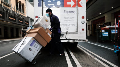 FedEx suspends domestic express freight services due to hit omicron