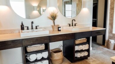 Here's how to organize drawers and cabinets in the bathroom