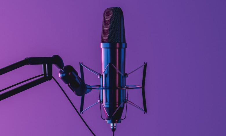 Best Podcasts and Livestream Gear (2022): Mic, Stands, Pop Filters, etc