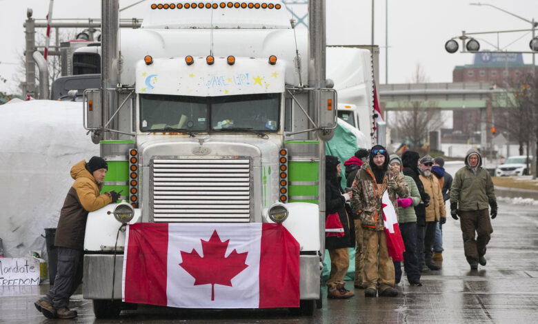 Judge orders end of blockade at US-Canada border bridge: NPR