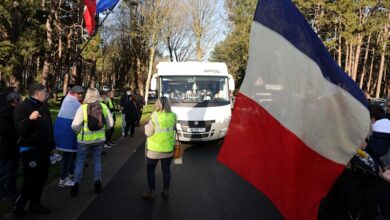 French 'Freedom convoys' heading to Paris, and police checkpoints