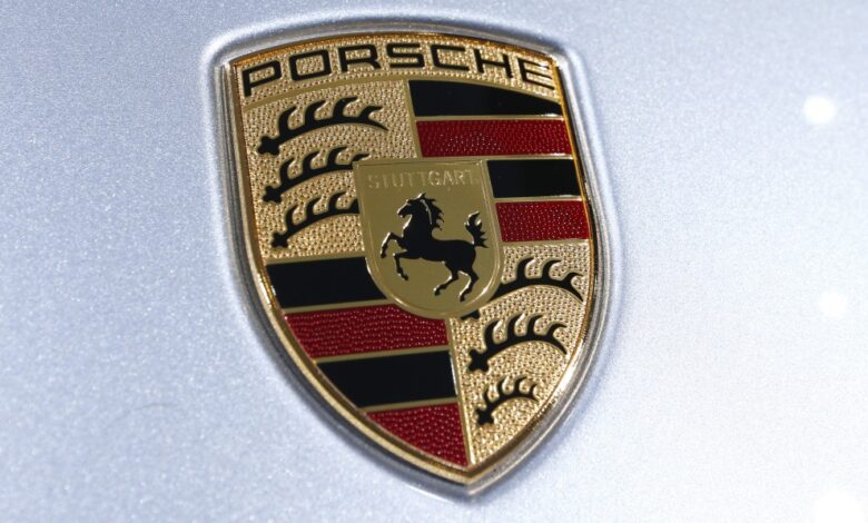 Porsche and Piech family backs IPO, will keep VW holding